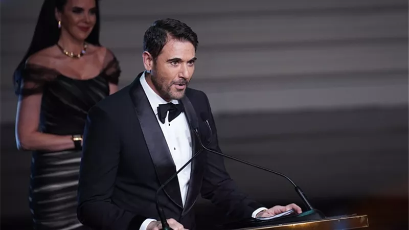 لماذا تصدر أحمد عز التريند خلال تكريمه في مهرجان القاهرة السينمائي؟