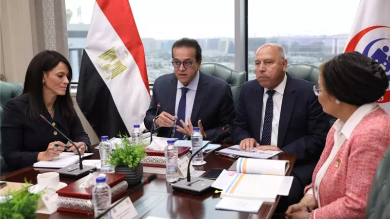 3 وزراء يناقشون دعم محور التمكين الاقتصادي للمرأة