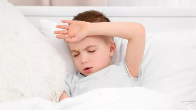 أسباب وأعراض الالتهاب السحائي عند الأطفال.. وما هي طرق علاجه؟