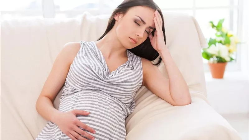 الصحة تحذر الحوامل من 6 أطعمة يجب الابتعاد عنها.. ما هي؟