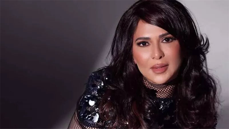 بعد داود حسين.. كيف تفاعلت نوال الكويتية مع أنباء سحب جنسيتها؟