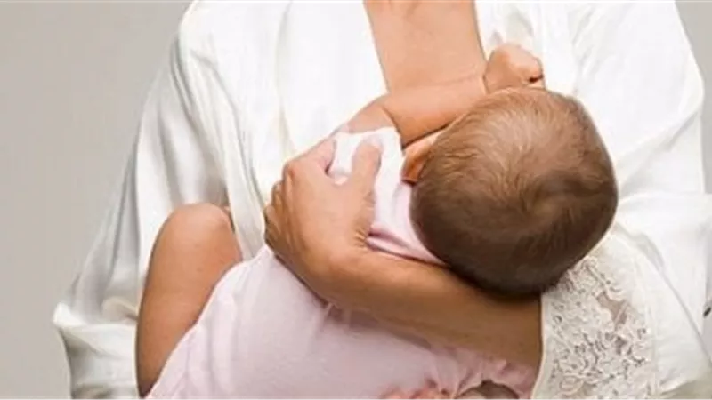 لا تتخيليها.. كيف يساهم لبن الثدي في حماية طفلك من العدوى؟