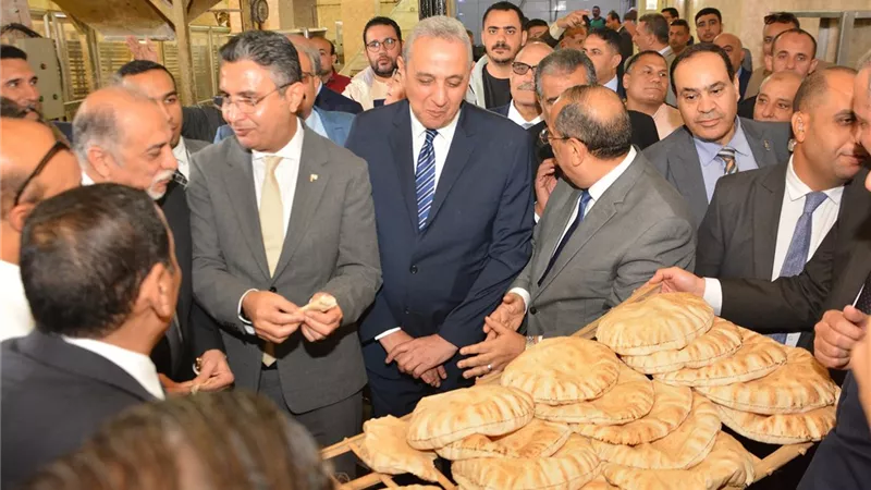 بالصور.. وزير التموين يتفقد مخبز شركة مطاحن وسط وغرب الدلتا بطنطا