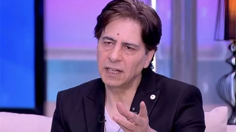 «في شخص هيتفضح» فارس يعرب عن ندمه بعد وفاة محمد رحيم ويكشف المستور