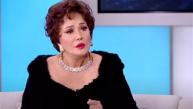 لبلبة تثير الجدل بتصريحها: بعد وفاة أبويا عملت مكياج وقدمت فقرة وضحكت الناس (فيديو)  