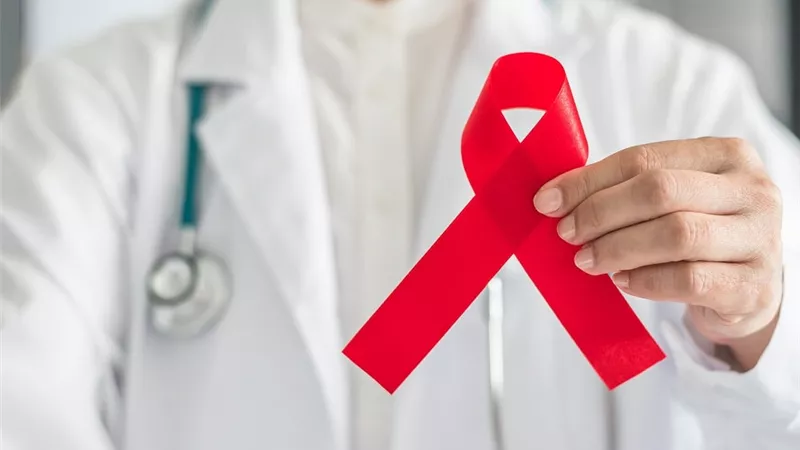 اليوم العالمي لمرض الإيدز.. ما هي أسباب هذا المرض وطرق الوقاية منه؟