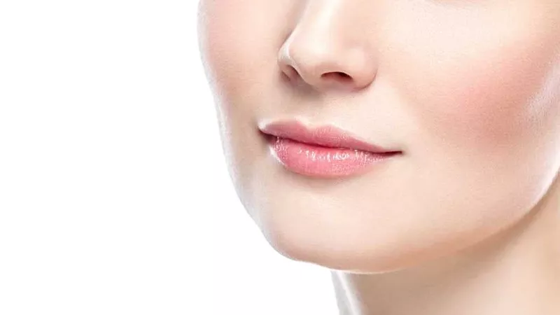 8 نصائح لتجنب الآثار الجانبية عند استخدام كريمات التفتيح 