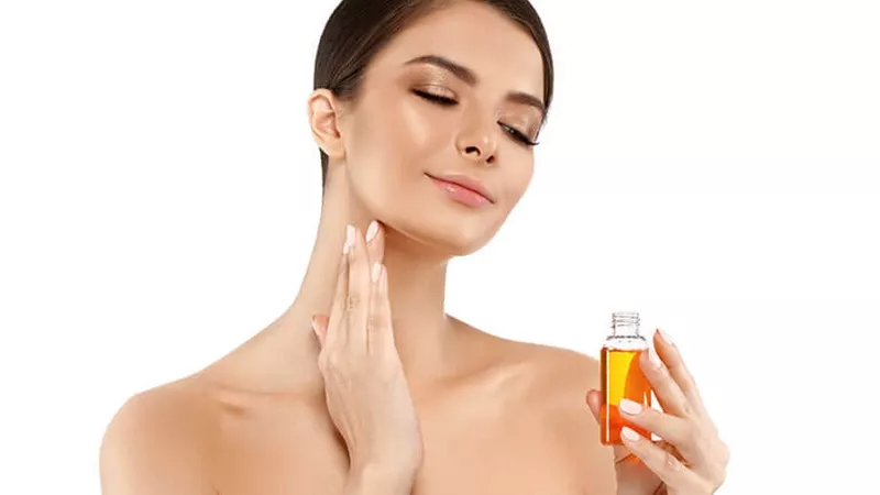 للعناية بالجسم.. 5 فوائد مذهلة لاستخدام زيت الخروع