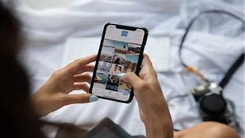 تفسير حلم الهاتف المحمول في المنام ودلالاته المتعددة