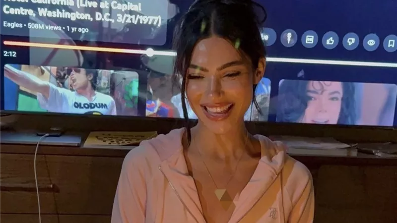 «سلسلة» هدى المفتي تحسم جدل ارتباطها بأحمد مالك (صور وفيديو)  