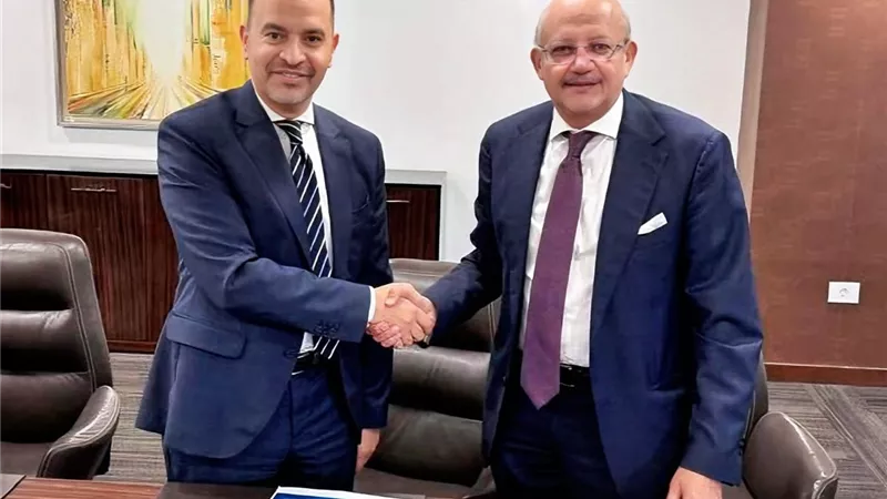 بنك التنمية الصناعية يوقع اتفاقية تعاون مع المعهد المصرفي المصري 