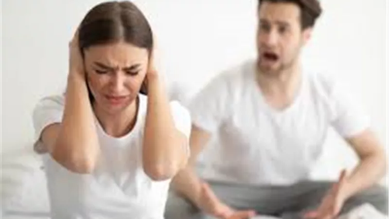 زوجتي صاروخ وطيبة جدًا ولكن أكرهها مثل إبليس.. ماذا أفعل؟