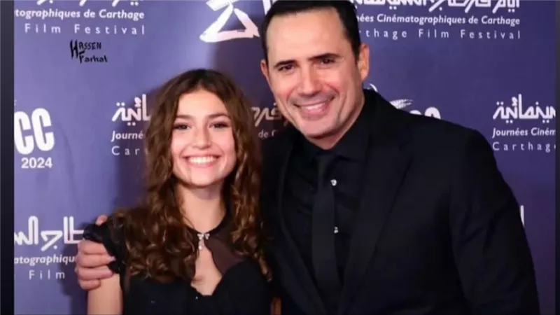 ابنة ظافر العابدين تخطف الأنظار في مهرجان قرطاج السينمائي 2024