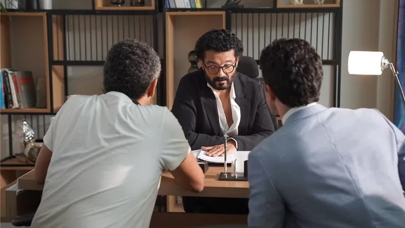 خالد النبوي يعود إلى التلفزيون من خلال «سراب».. هل القصة مقتبسة من عمل أجنبي؟ 