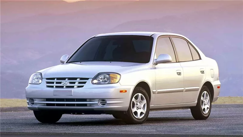 سعر سيارة هيونداي فيرنا مستعملة موديل 2005