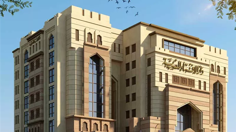 هل يجوز للمرأة طاعة زوجها في الضرر؟.. الإفتاء ترد