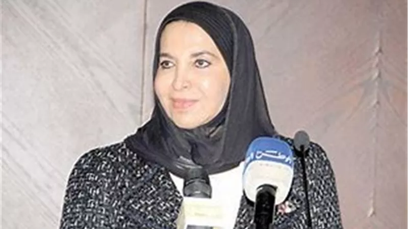 سعاد الصباح أول كويتية تنال شهادة الدكتوراة في الاقتصاد باللغة الإنجليزية 