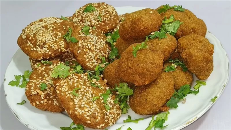  تعلمى طريقة تحضير الطعمية بسهولة مثل المطاعم