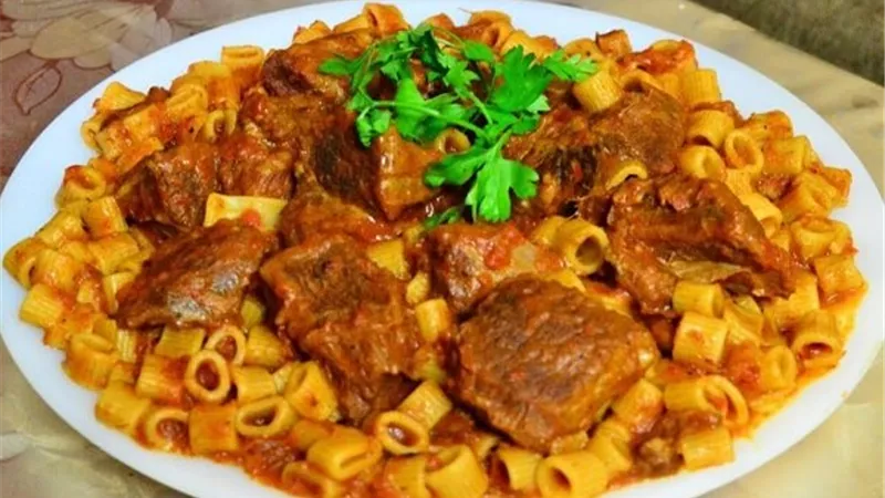 سهلة واقتصادية.. طريقة تحضير المكرونة المبكبكة التريند