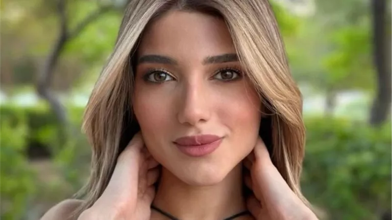 برسالة أمل.. نارين بيوتي تفوز بجائزة أفضل صانع محتوى في حفل Joy Awards 