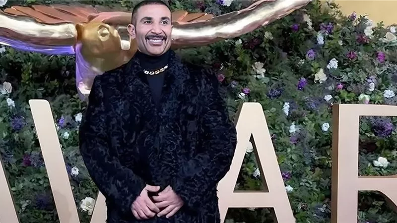 أحمد سعد ورامز جلال حديث الساعة بعد إطلالتهما في Joy awards 2025