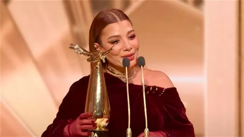 أصالة تكشف موعد عودتها إلى سوريا وهكذا احتفلت بجائزة Joy awards 2025 