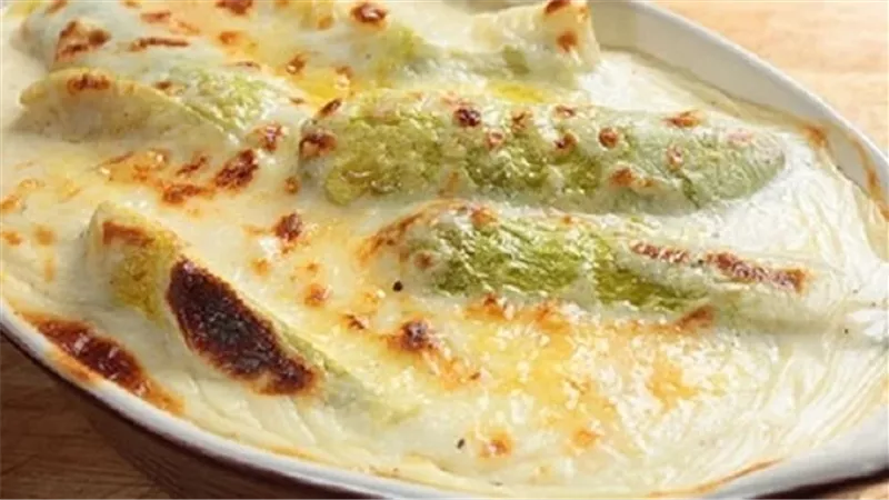 طريقة عمل الكوسة بالبشاميل بسهولة