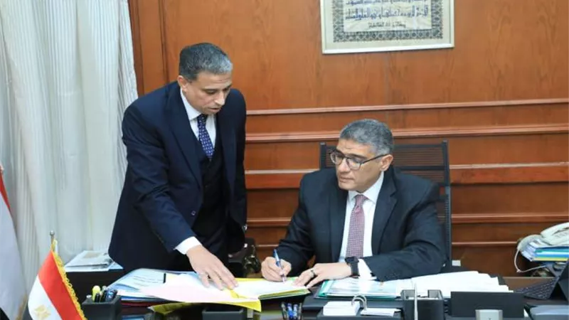 بنسبة نجاح 85.90%.. محافظ الجيزة يعتمد نتيجة الشهادة الإعدادية