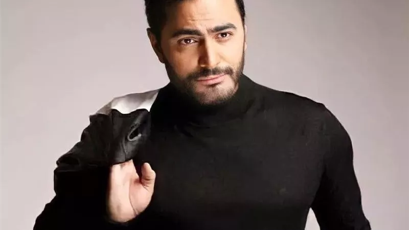 «دول شباب مصر الجدعان».. تامر حسني يتغني بإنقاذ الأطفال من حريق فيصل