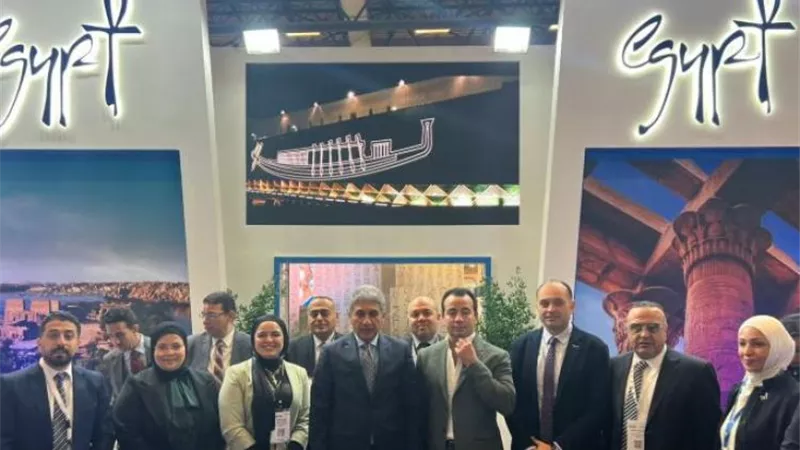 وزير السياحة يفتتح الجناح المصري في معرض شرق البحر المتوسط