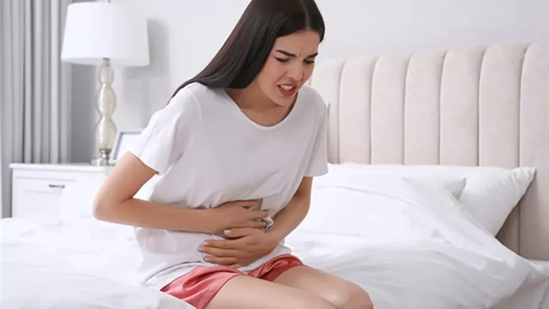 6 أعراض تدل على إصابتك بالنزلة المعوية.. و5 نصائح مهمة للوقاية