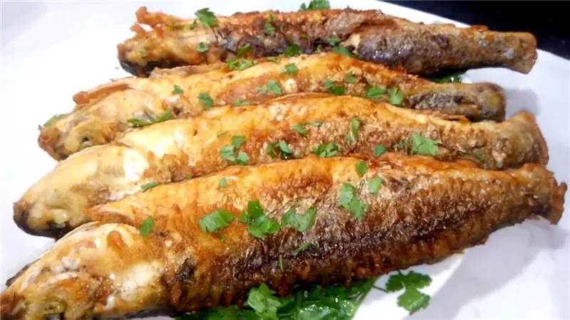 لعشاق المأكولات البحرية.. طريقة تحضير السمك البوري مثل المطاعم