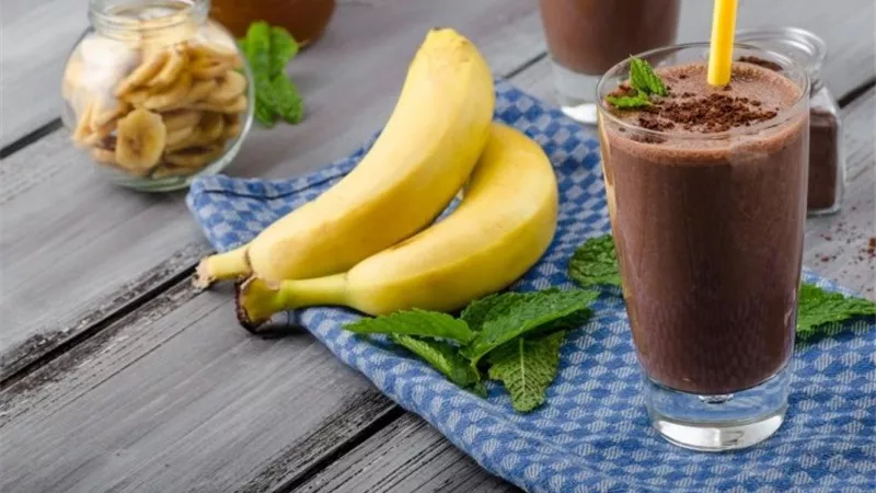 مشروبات شتوية.. طريقة عمل الهوت شوكليت بالموز 