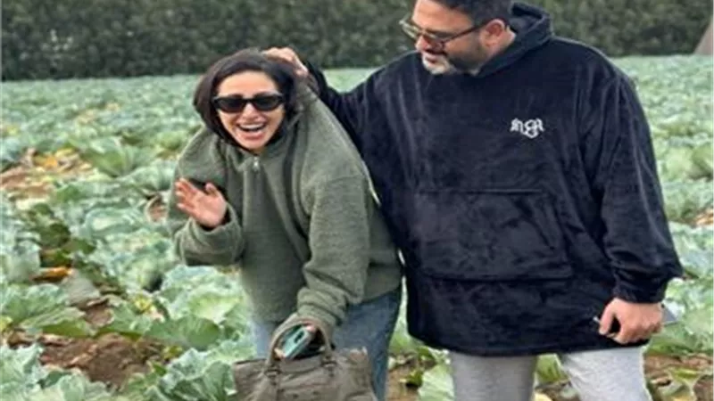 «بالكرنب».. أكرم حسني يمازح آية سماحة في كواليس «الكابتن»