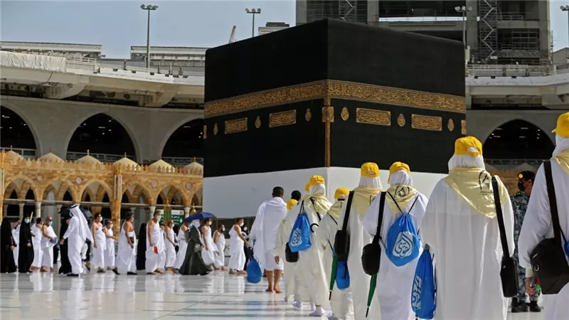 تفسير حلم العمرة في المنام للعزباء والمتزوجة