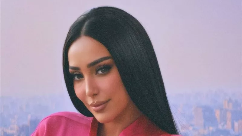 موجة تعاطف من المشاهير مع بسمة بوسيل عقب هجوم هالة سرحان عليها 