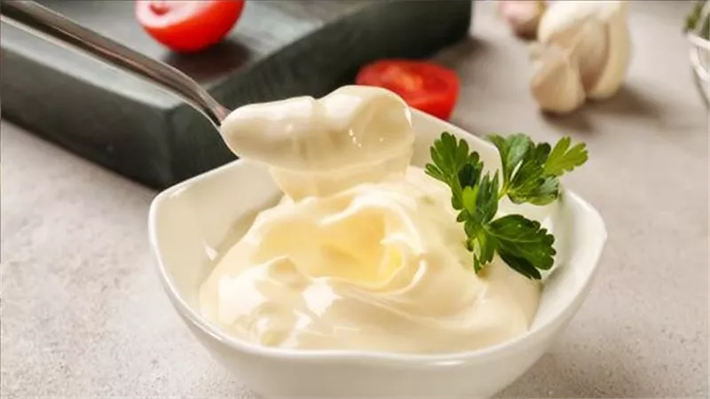  من المطبخ السوري .. طريقة عمل الثومية في المنزل  بخطوات بسيطة 