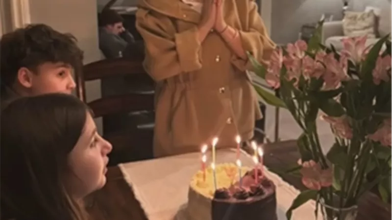 في أجواء عائلية.. حلا شيحة تحتفل بعيد ميلادها الـ 46 