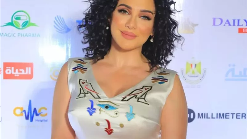 سلاف فواخرجي تكشف لأول مرة أسرار عن والديها وهويتها السورية 