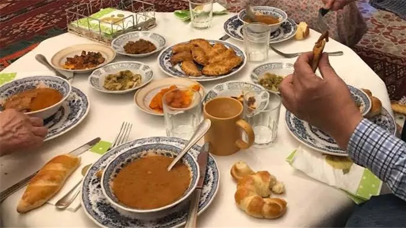 كيف تستعد الجزائر لاستقبال شهر رمضان 2025؟ 