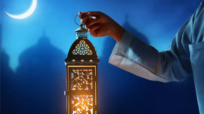 ما هي الطريقة الصحيحة للإفطار في شهر رمضان؟.. وزارة الصحة توضح
