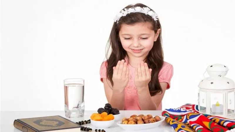 الصحة توضح أهم الإرشادات لصيام طفلك في رمضان