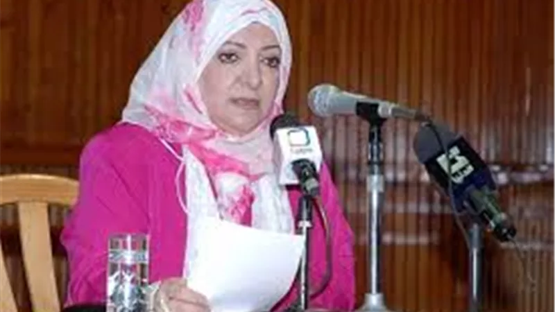 جنة القريني | شاعرة كويتية تأثرت بقصائد المتنبي والجواهري
