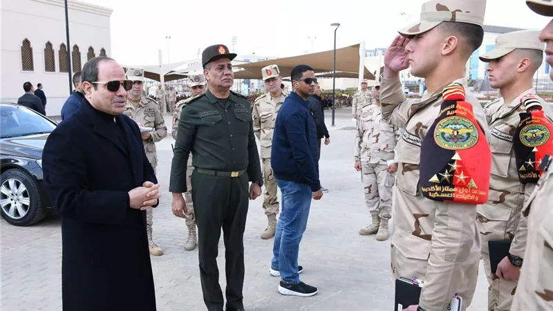 بالصور.. الرئيس السيسي يتفقد الأكاديمية العسكرية المصرية