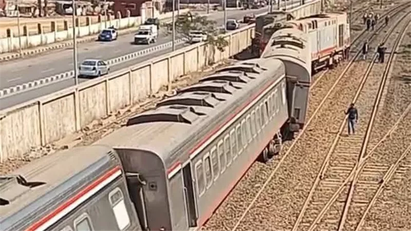 بالصور/ حادث قطار طنطا.. والسكة الحديد تكشف التفاصيل والأسباب