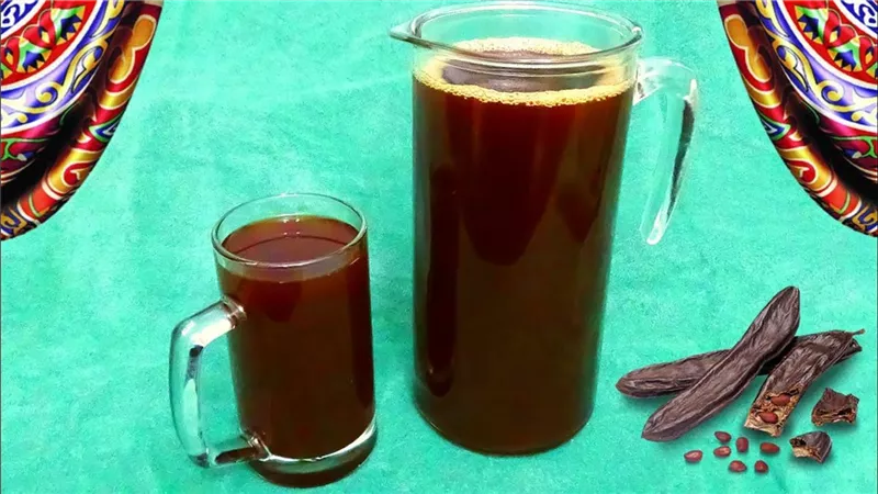تفسير حلم شرب الخروب في المنام للعزباء والمتزوجة والحامل