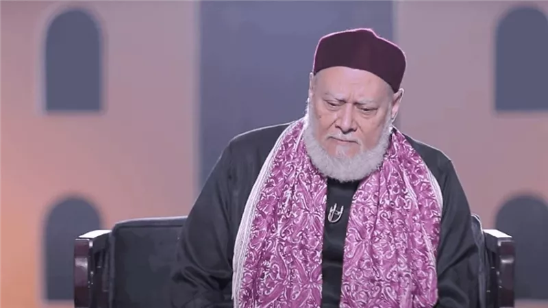 علي جمعه يوضح حكم الجمع بين صلاتين تقديمًا أو تأخيرًا 