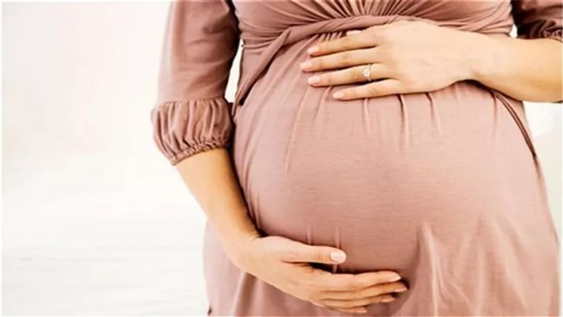 الصحة تقدم نصيحة مهمة للحامل الصائمة