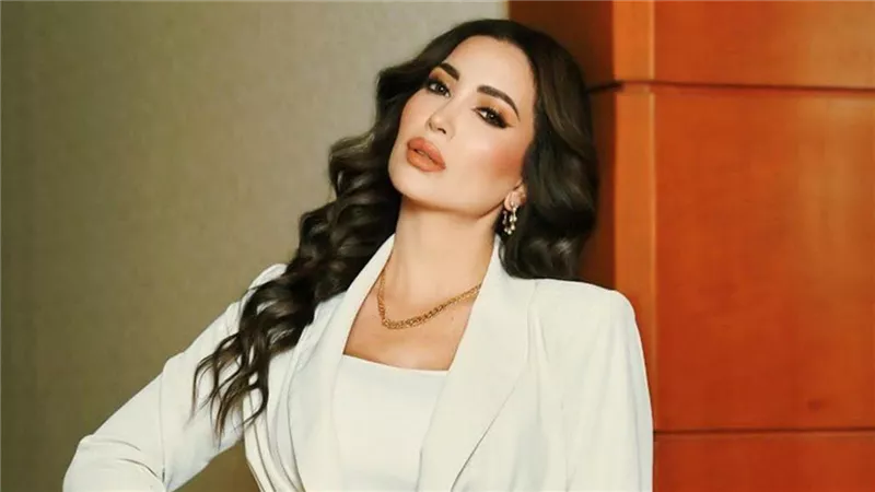 نسرين طافش تتألق بفستان على الطراز الفلسطيني للاحتفال برمضان 2025