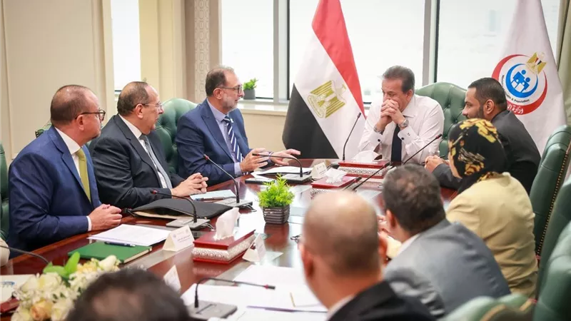 «الصحة» تبحث سبل ترشيد استهلاك المنتجات المحلاة بالسكر للحد من الأمراض المزمنة